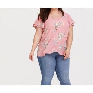 TORRID PINK FLORAL TIERED SHORT SLEEVE BLOUSE SZ 4 KEYHOLE BUTTON CLOSURE